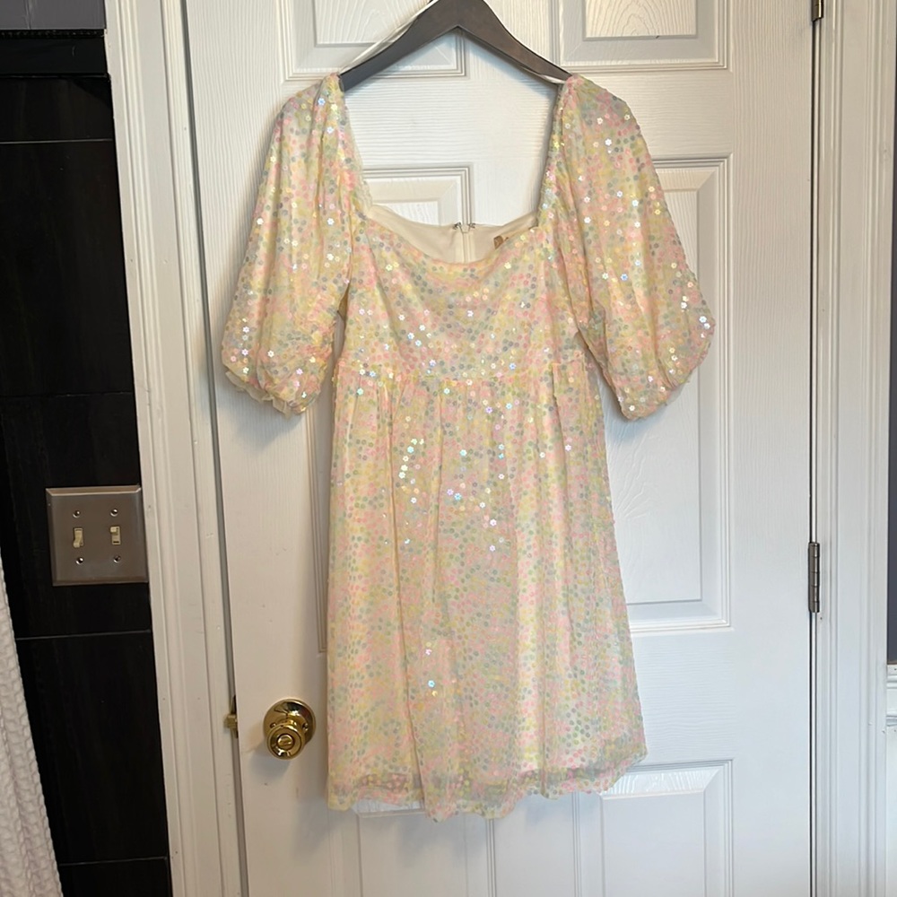 Altar’s state flower dress